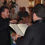 Joaquin Torrecillas dirigiendo la OCAL y Coro Virgen del Mar